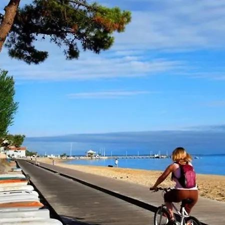 Arcachon: Studio Renove, Terrasse Avec Vue, Acces Plage, Parking Securise - Fr-1-420-11