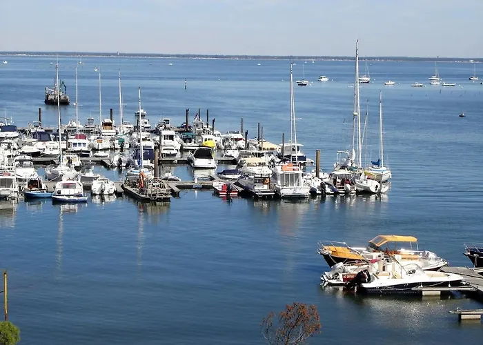 Arcachon: Studio Renove, Terrasse Avec Vue, Acces Plage, Parking Securise - Fr-1-420-11 * Arcachon